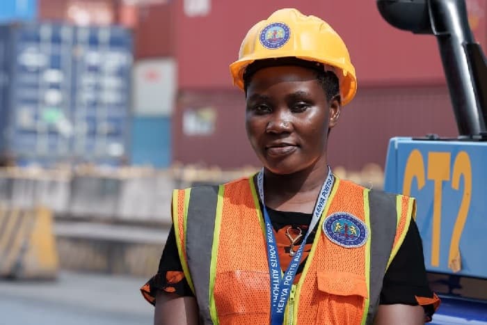 From docker to tug master: Daisy driving port logistics