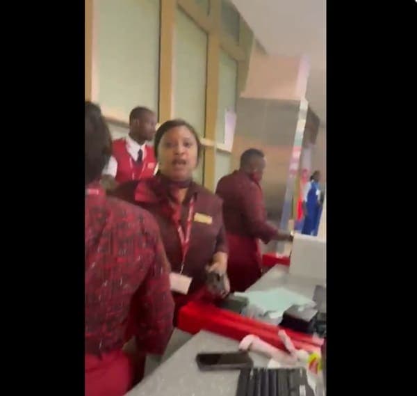 Viral Video of Nigerian Passenger’s Altercation with KQ Desk Staff