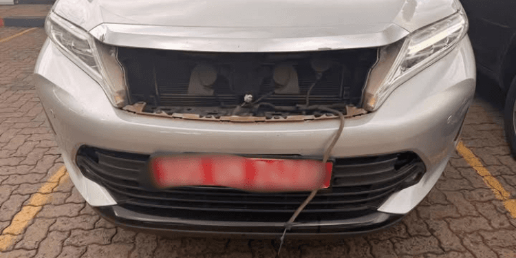 Thugs Attack and Strip Alleged UN Official’s Car in Nairobi Traffic