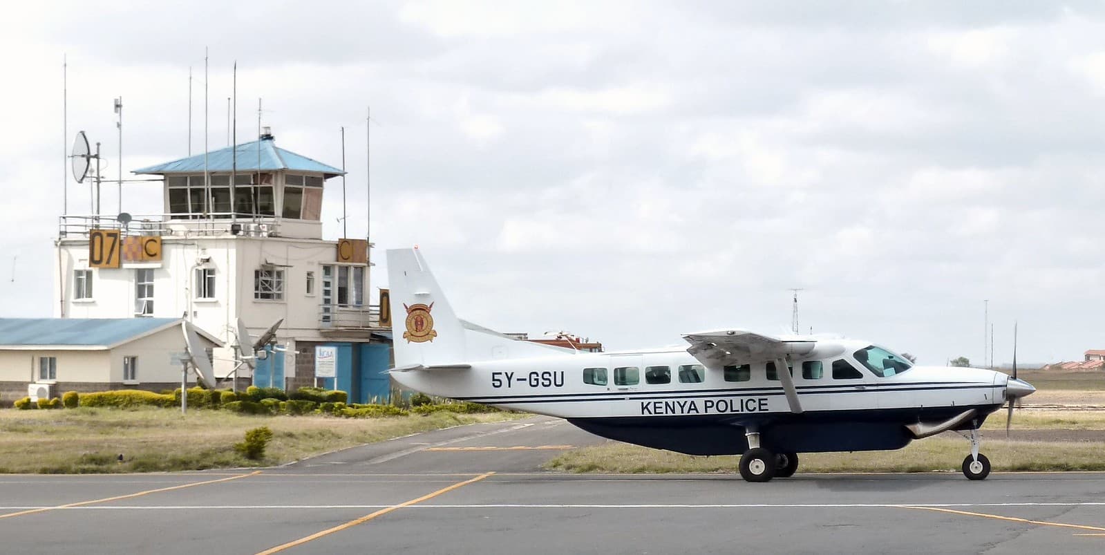 Panic as police aircraft carrying top security chiefs makes emergency return after bird strike in Wajir