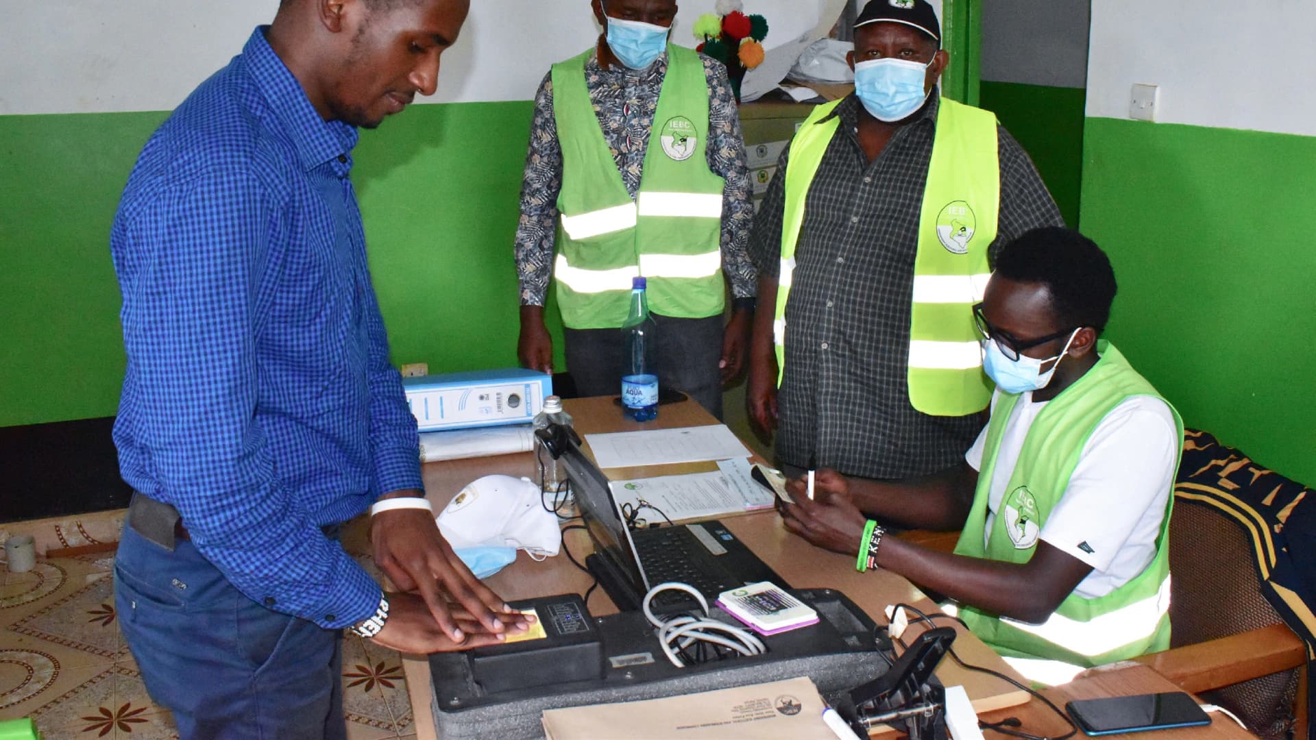 IEBC Warns Against Ballot Photography Citing KES 1 Million Fine