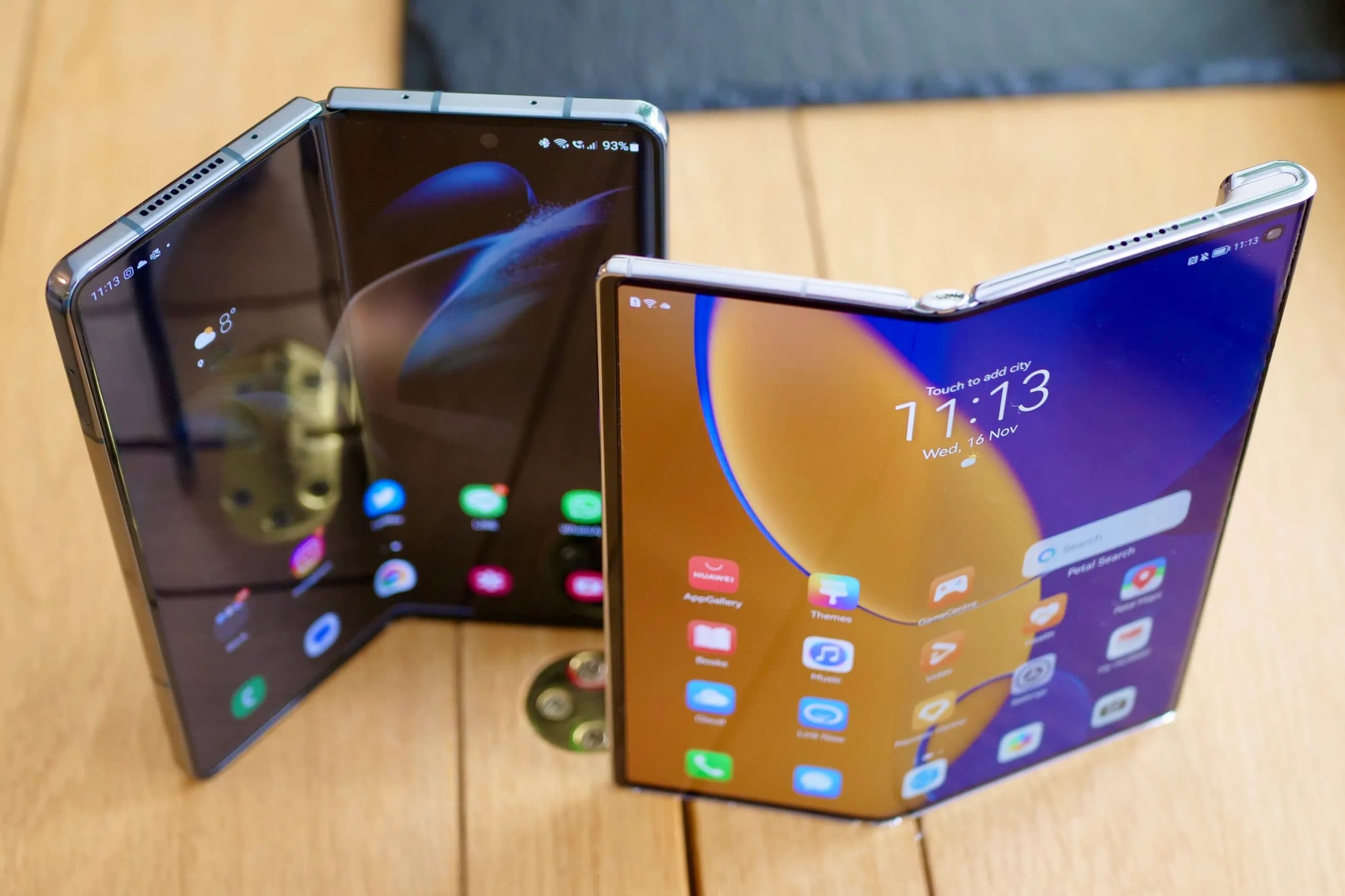 Huawei Overtakes Samsung in The Foldable Phone Market