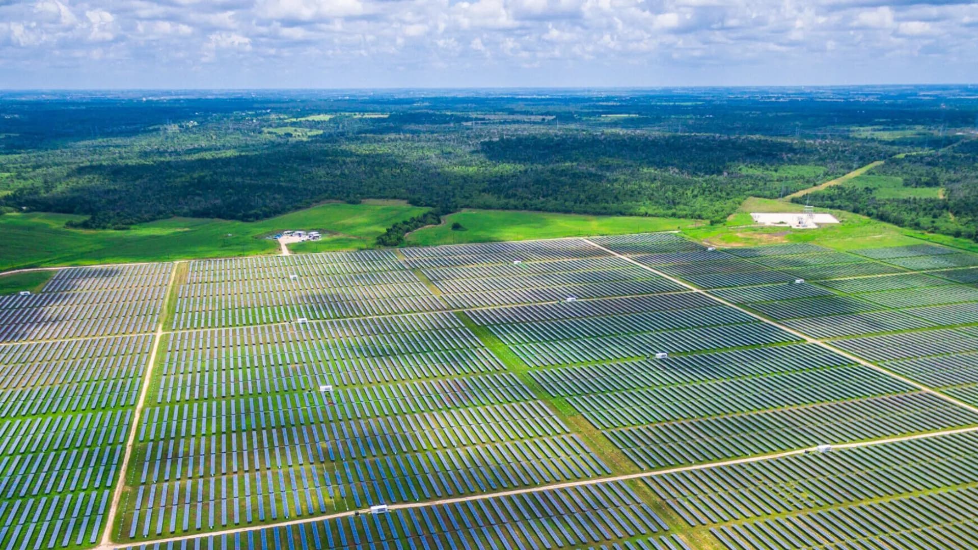 Planned 18 Solar Farms Project in New York by ORES Faces Setbacks as Locals Mount Resistance