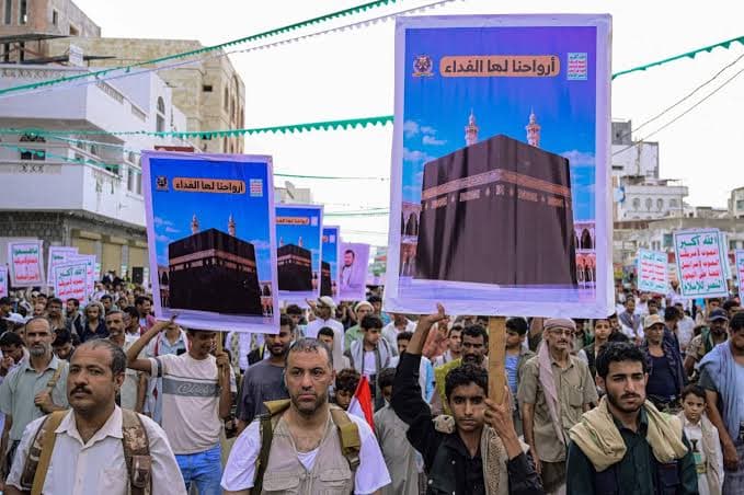 Houthis accuse Saudi Arabia of deadly strikes as thousands flee