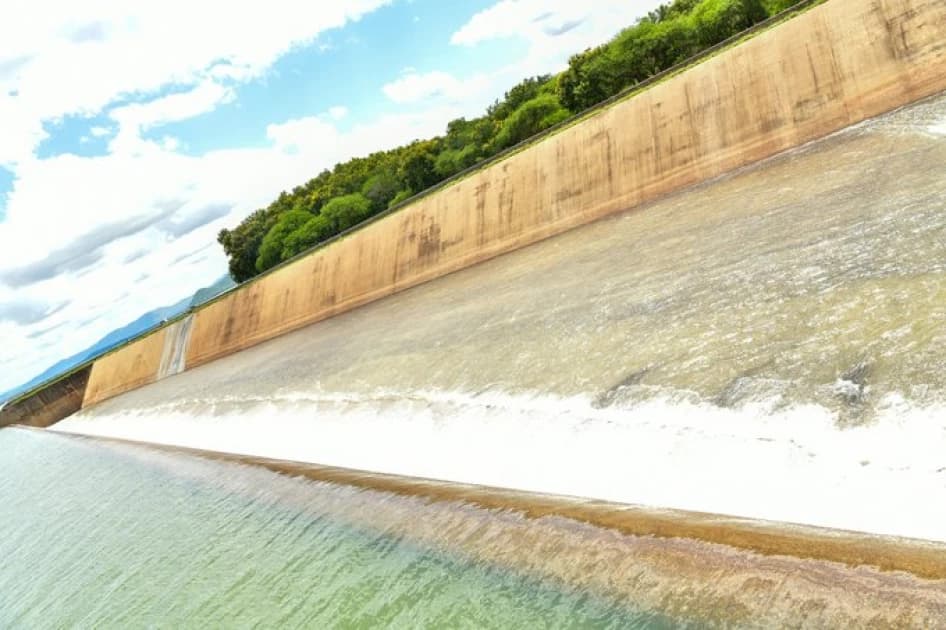 Man and two bulls drown after ox-cart plunges into Masinga Dam