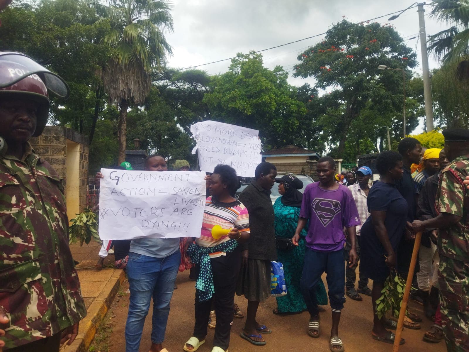 Residents protest over rising accidents on Kisumu–Kakamega highway