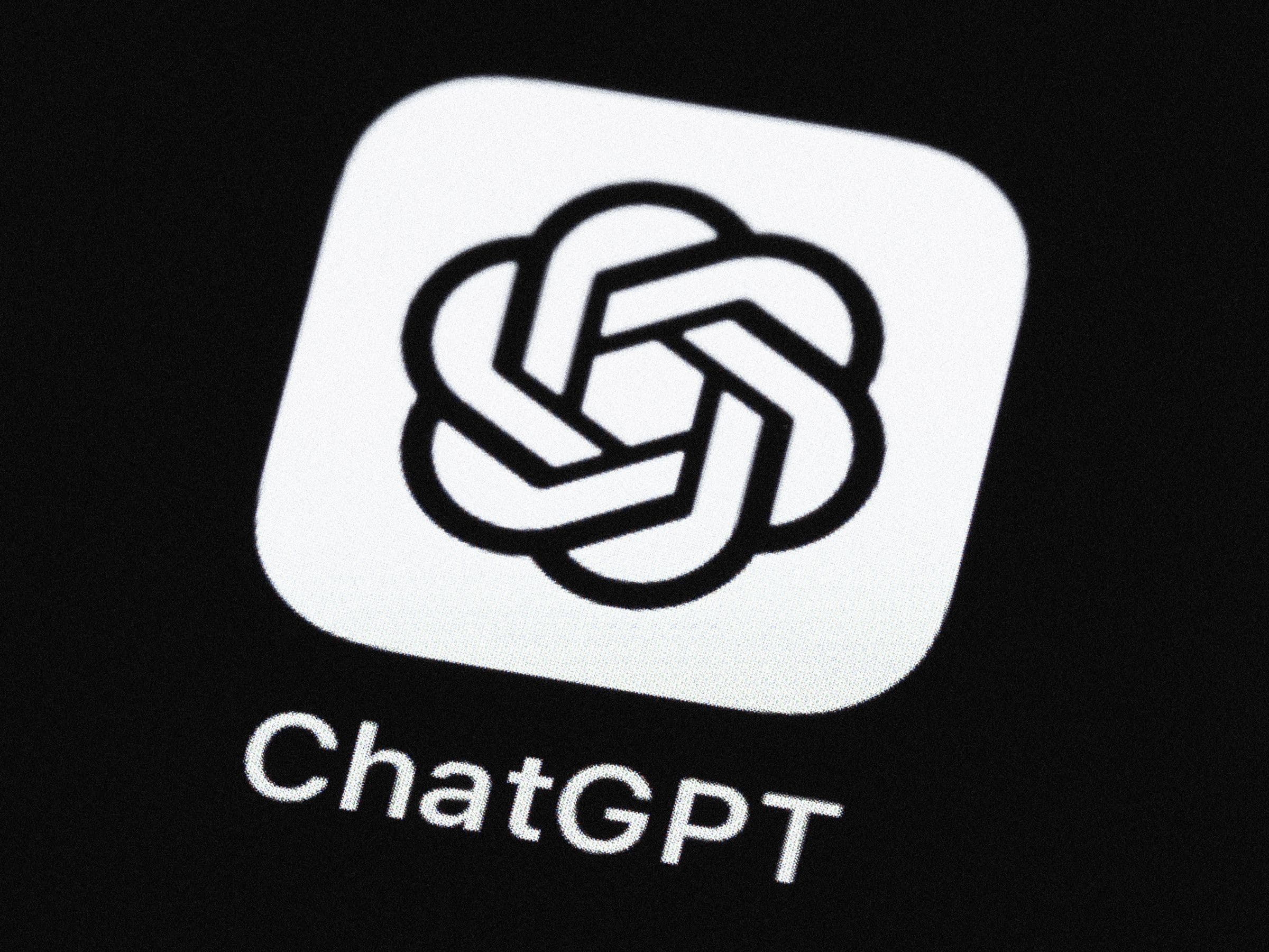 ChatGPT Will Soon Be Able to Record, Transcribe & Summarize Meetings