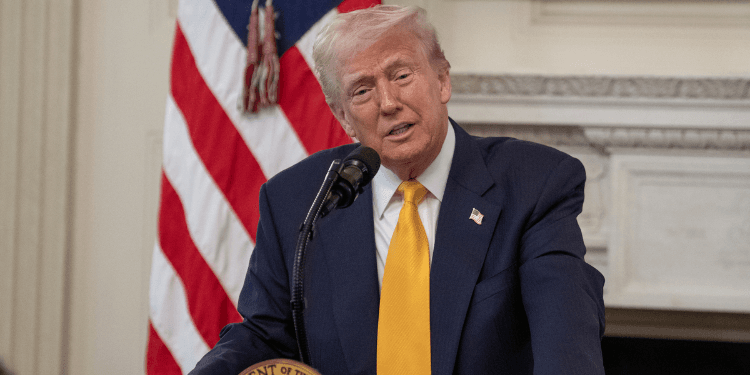 Frustrated Trump Threatens to Blow Up All Oil Wells in Iran and Starve the Country of Water