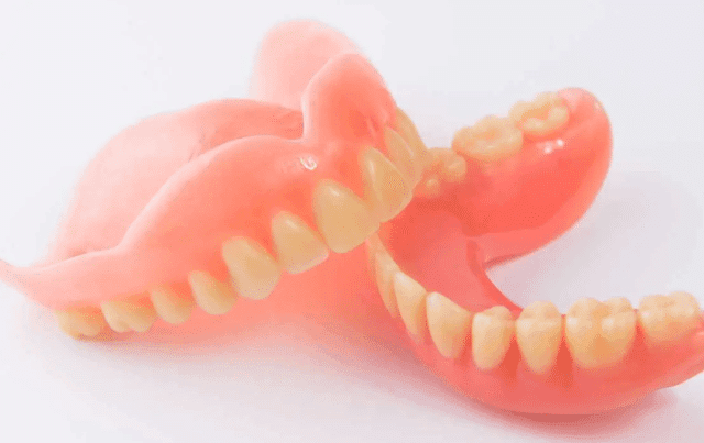 It’s Wise To Avoid These 7 Foods If You Have Dentures