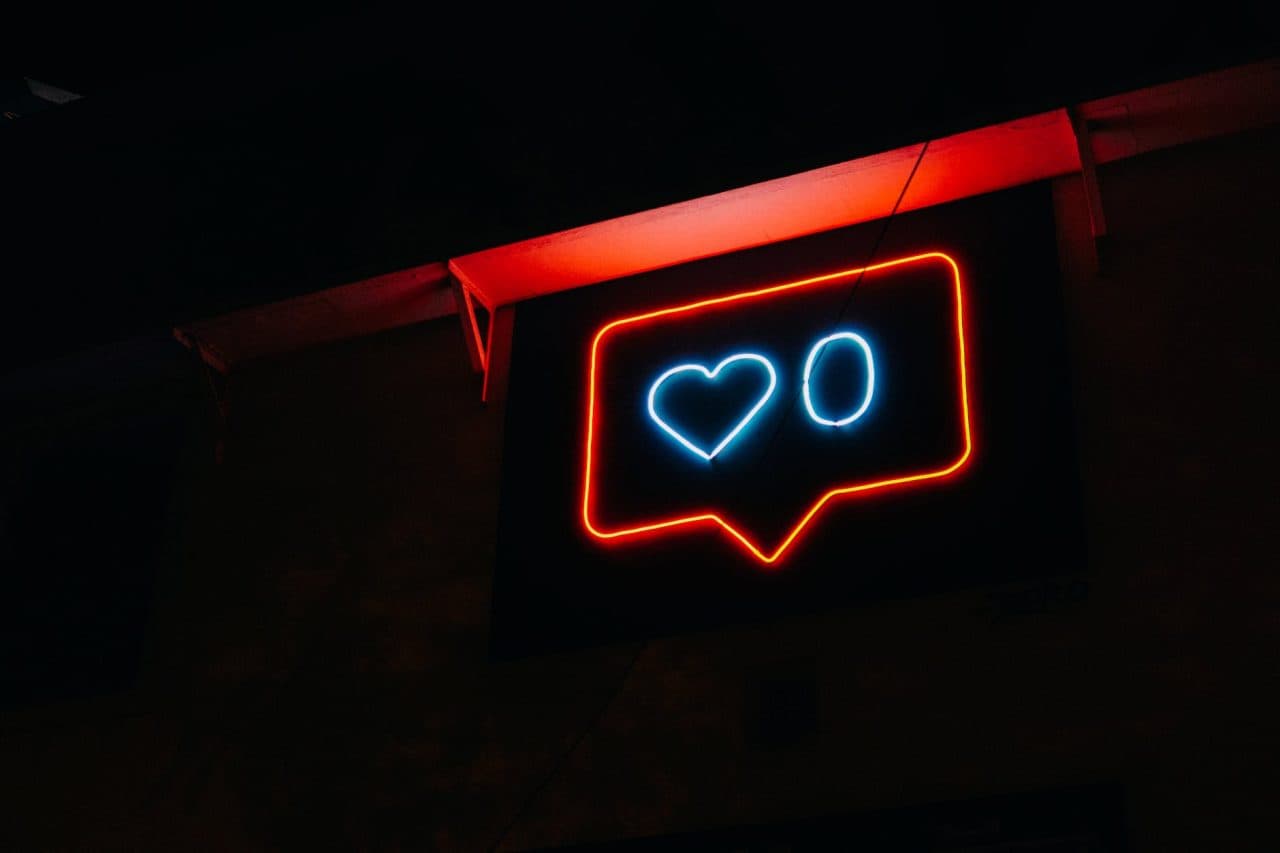 The Power of Social Media Advertising: Pros, Cons, and Ethical Dilemmas