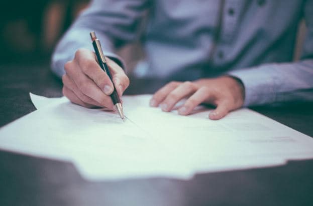 The Pros and Cons of Payday Loans: Are They Worth the Risk?