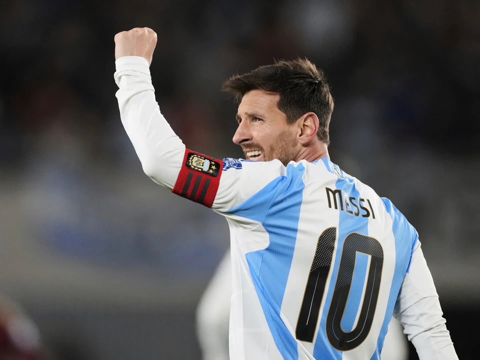 Beckham and Mourinho pay tribute to Messi