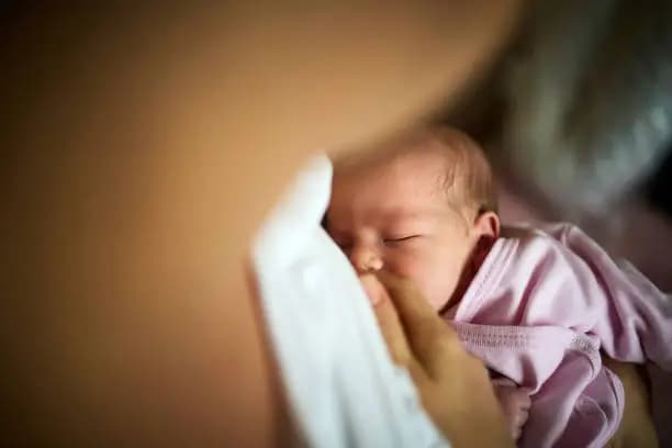 How Many Times Should a Lactating Mother Take a Shower in a Day?