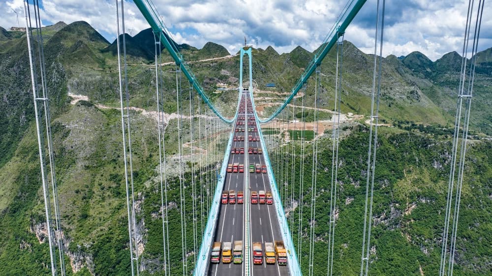 World’s Tallest Huajiang Grand Canyon Bridge Passes Crucial 3360-Tonne Load Test Ahead of Opening