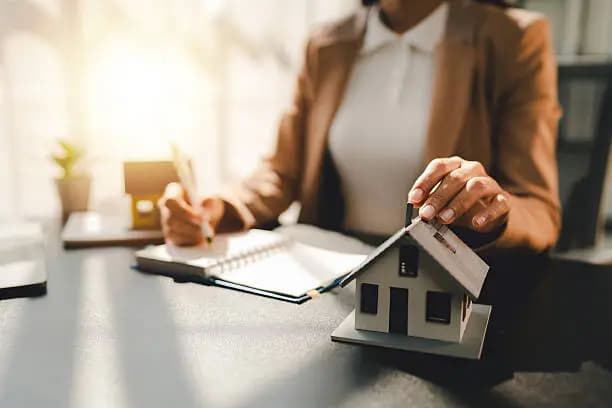 How to Become a Real Estate Agent in South Africa