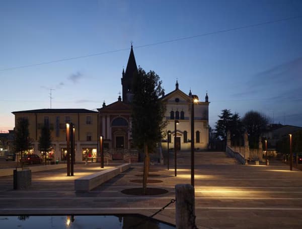 Urban Regeneration of Isola della Scala: New Public Lighting Revitalizes Piazza Martiri della Libertà