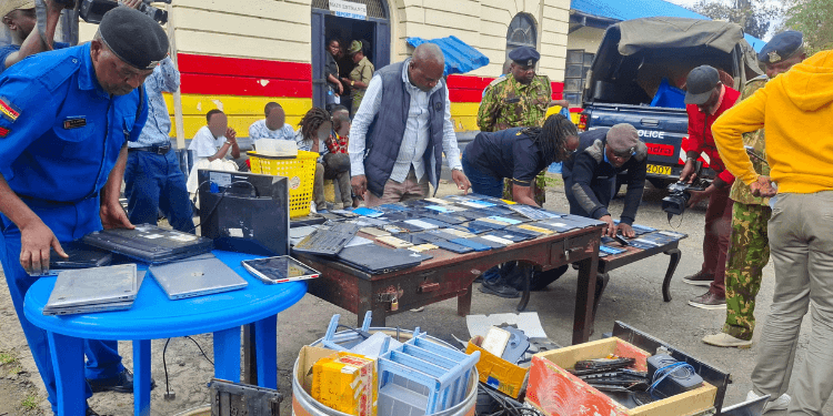 How Social Media Advert Helped Police Recover Stolen Phones in Nairobi CBD