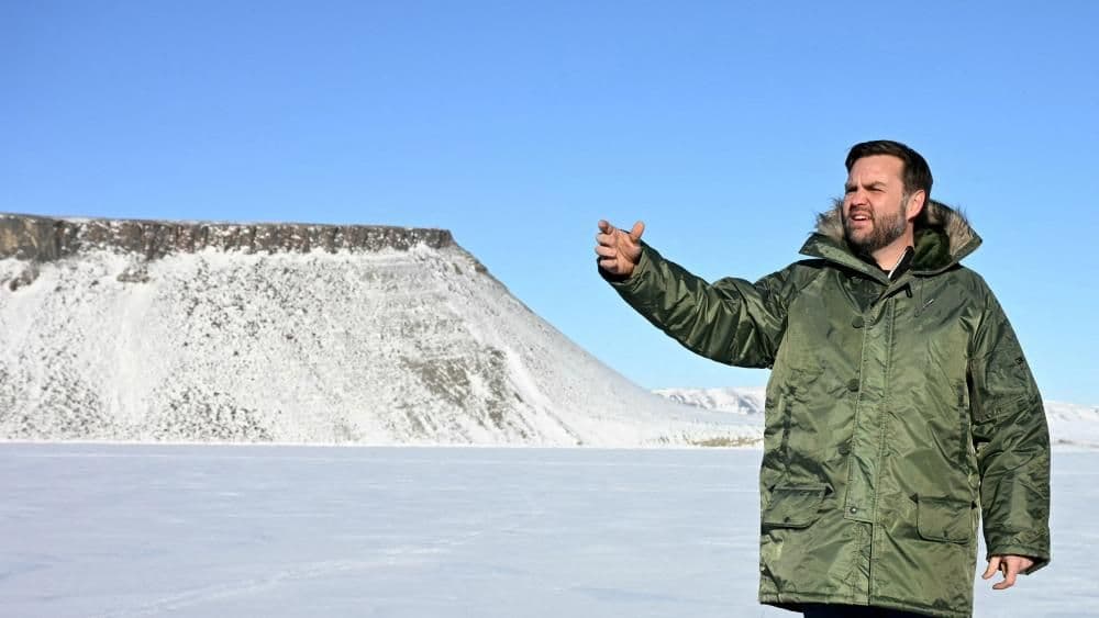US in closely-guarded talks to open new bases in Greenland