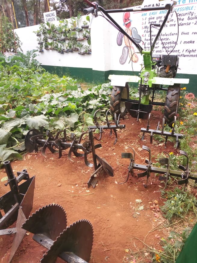 Hand-pushed multipurpose tractor saves farmers Sh1000 tillage costs