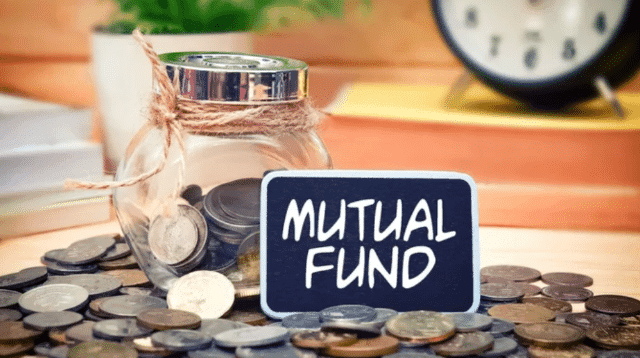Advantages And Disadvantages OF Money Market Funds. Things To Look Out For