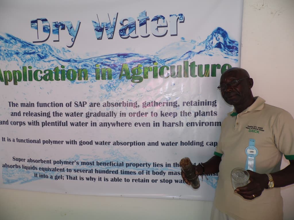 Coast farmers cut irrigation costs with water storing crystals