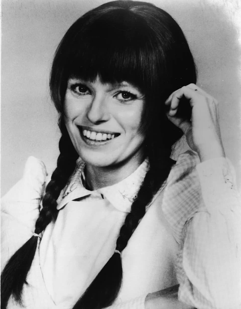 Louise Lasser Net Worth