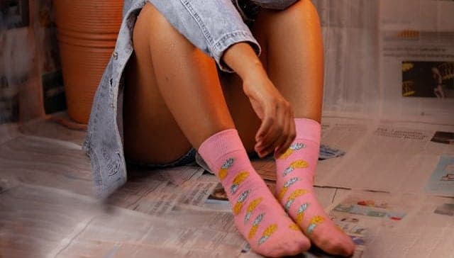 7 Ways To Keep Your Feet Warm During The Cold Season