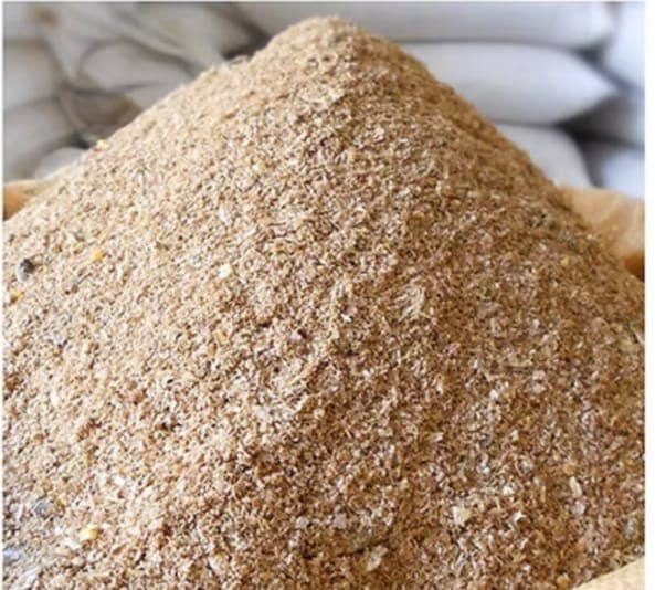 Busia feed producer replaces over-bulked rations for farmers losing animals