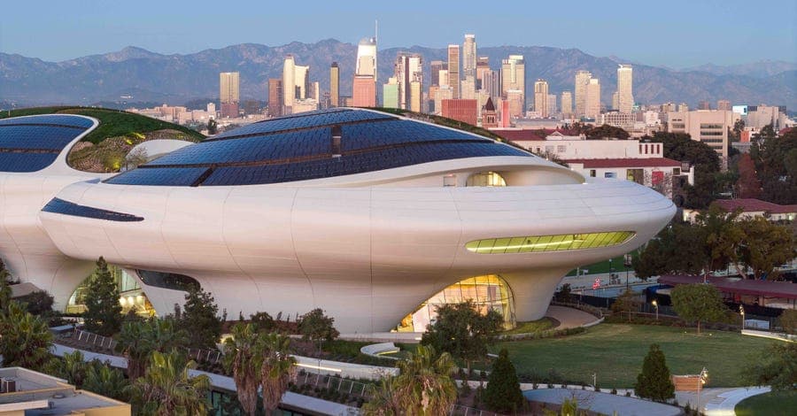 ‘Star Wars’ fans and art lovers line up for new Lucas museum