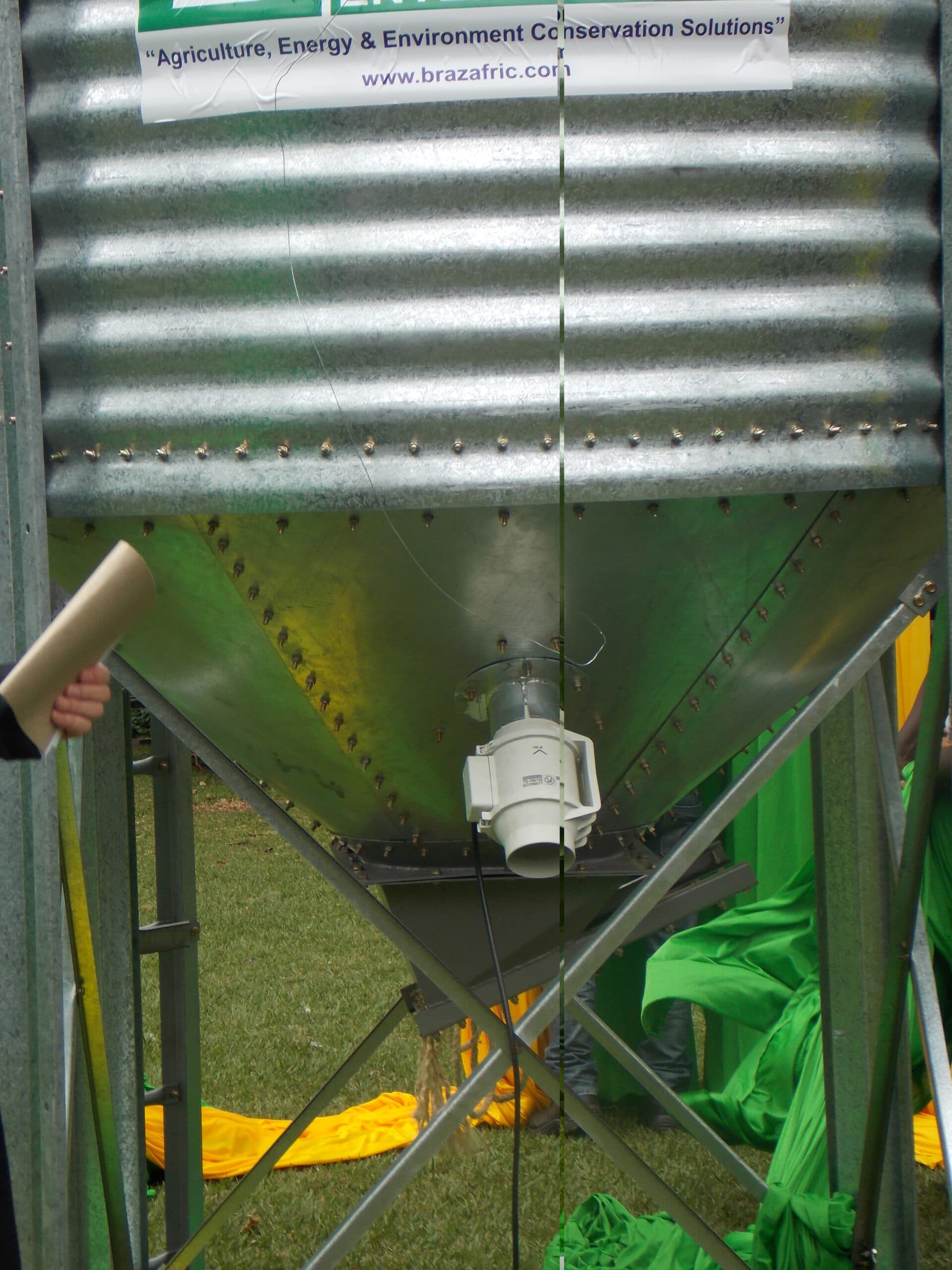 Solar powered mini silos tames grain loss