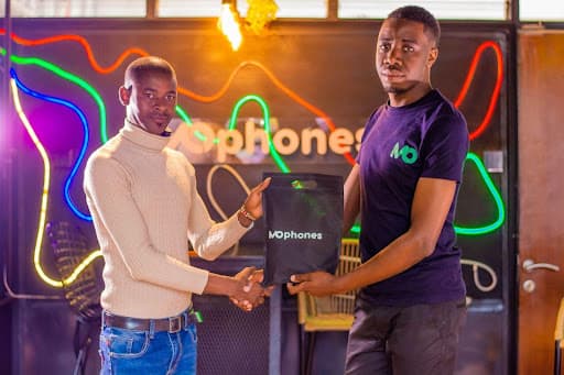 Introducing MoPhones renewed phones with 1 year warranty