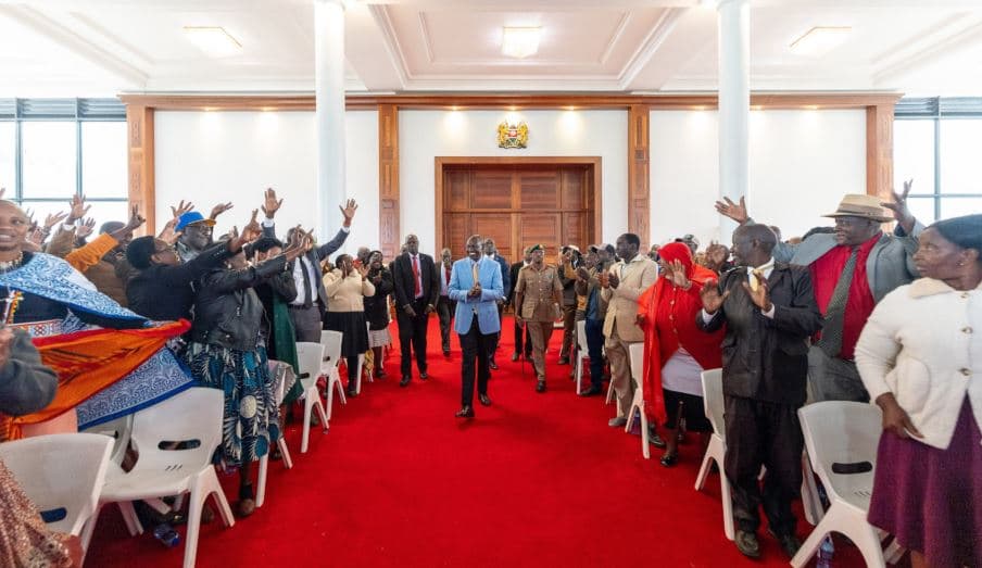 Ruto’s New Village Elders Package Includes Cash, Smartphones and SHA Cover