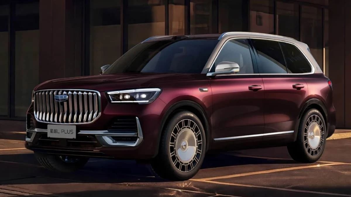 Geely reveals the Xingyue L Plus: 30-inch screen, Snapdragon 8295, petrol or self-charging hybrid
