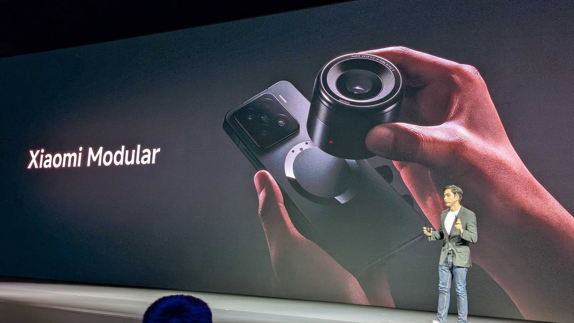 Xiaomi Unveils Modular Smartphone Concept with Detachable Camera Lens
