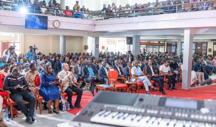 “Let Churches Be Sacred” – Ruto Condemns Political Attacks in Churches
