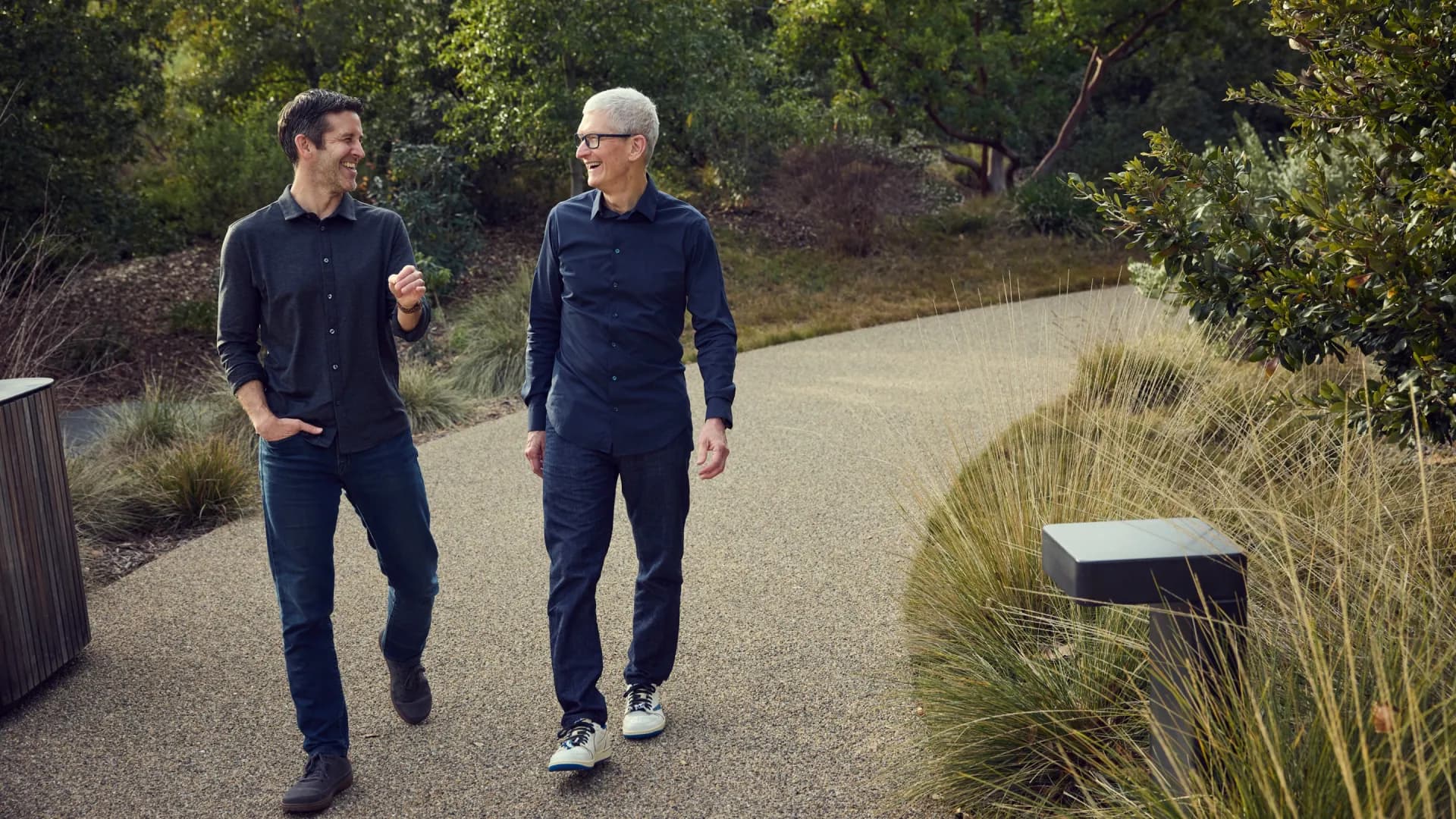 BREAKING: Tim Cook to Step Down as Apple CEO After 15 Years, John Ternus to Take Over