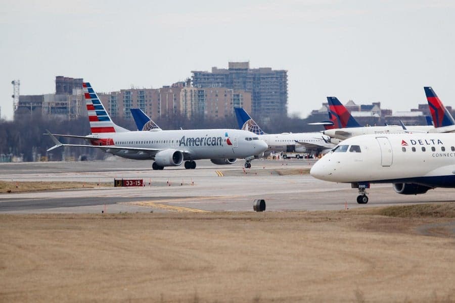 Flights at major US airports delayed after cable cut by construction workers