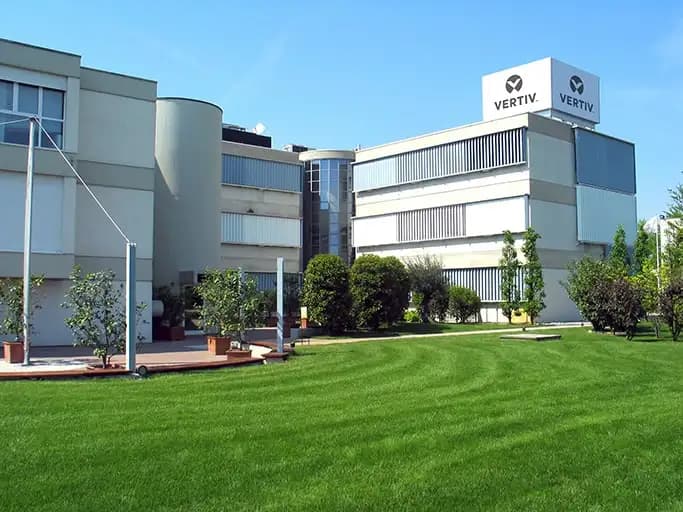 Vertiv expands cooling manufacturing capacity to meet AI infrastructure demand