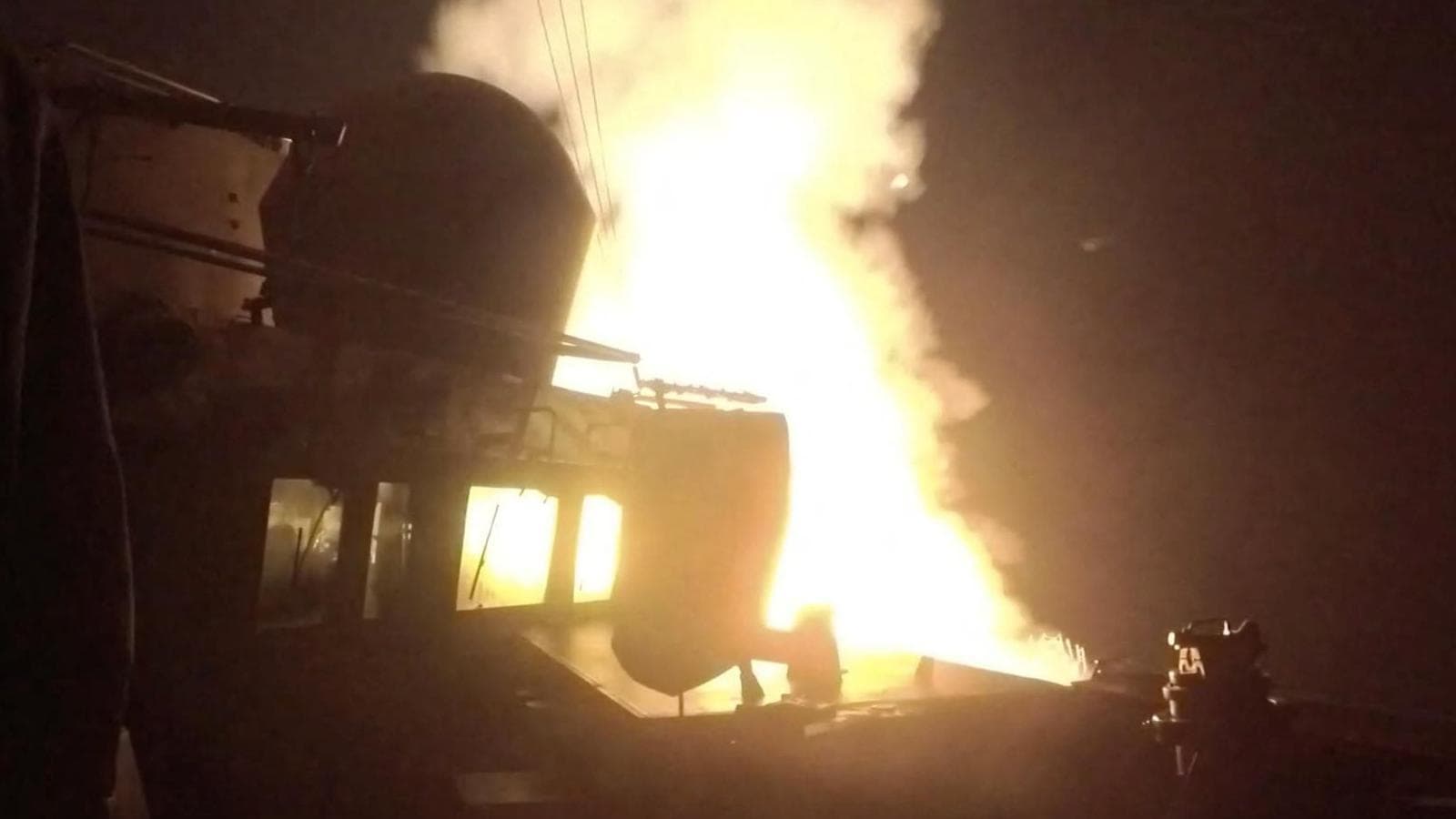 Tehran targets US Gulf bases after American forces launch new strikes on Iran