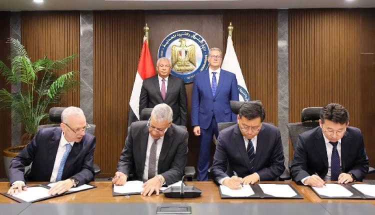 Egypt Signs $658 Million Contracts for Abu Tartur Phosphoric Acid Complex Project