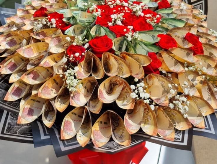 CBK Warns Kenyans: Stop Making Cash Flower Bouquets
