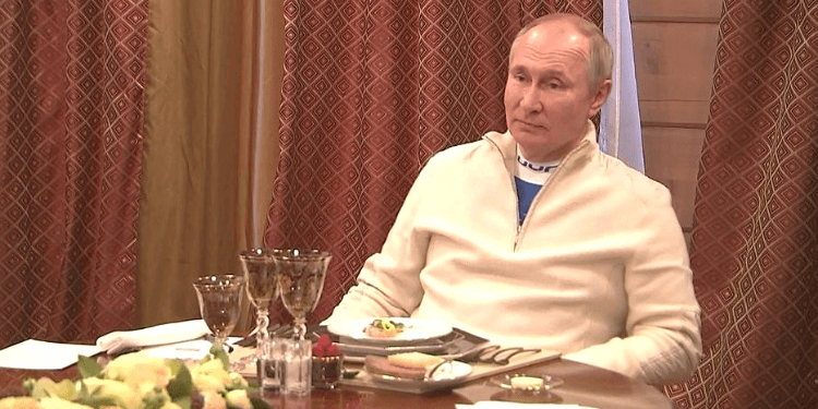 Putin Declares Easter Ceasefire in Ukraine as War Rages On