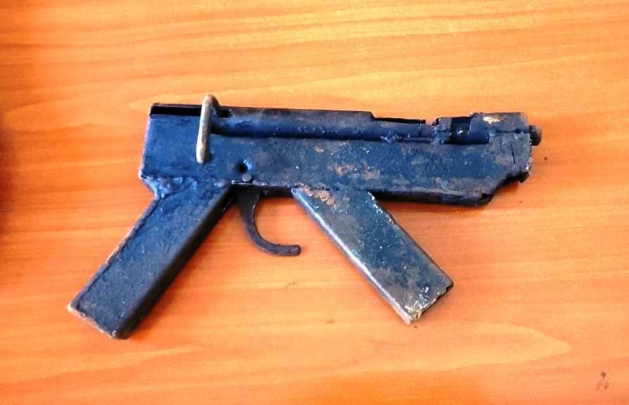 Police recover gun dropped by fleeing thugs in Oyugis businessman robbery