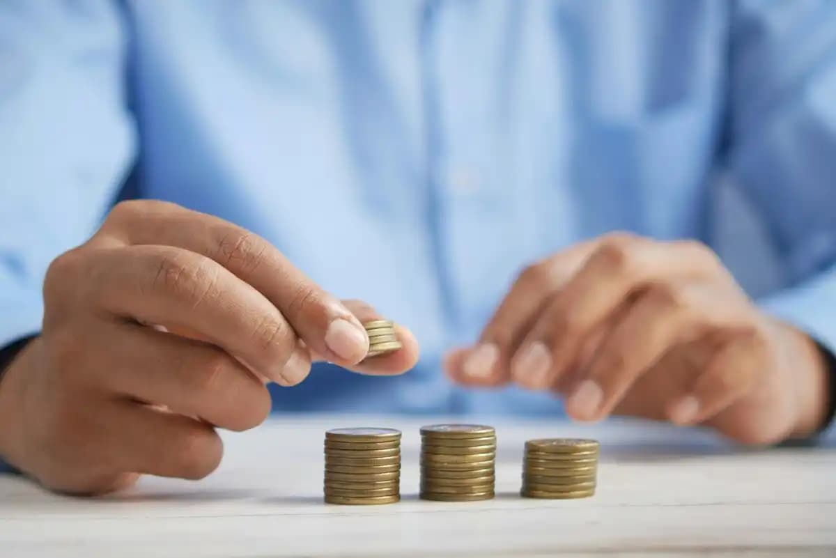 Lessons from Professional Gamblers on Wealth Management