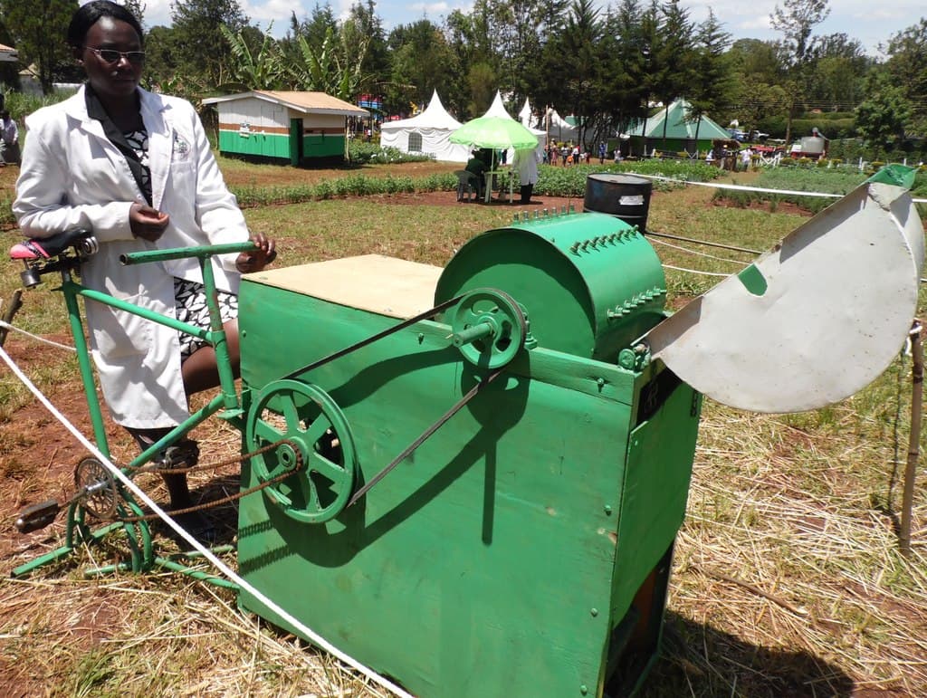 Farmers thresh 110kg of wheat per hour free with KALRO machine