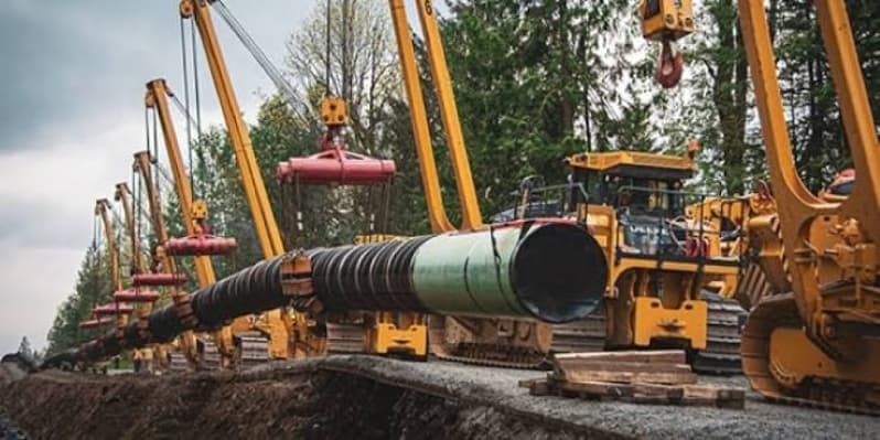 New west coast oil pipeline project by Canada, Alberta awaits approval for 2027 construction start