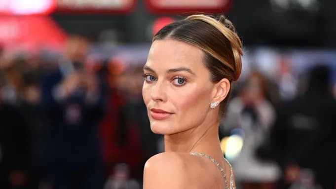 Naked Dressing, Once a Red Carpet Stunt, Is Now a Business