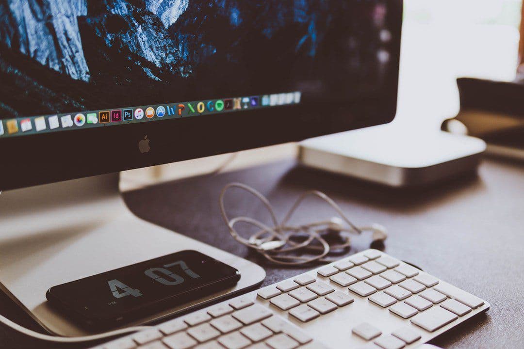 4 Reasons Why Investing in an Employee Time Tracker Elevates Business Productivity