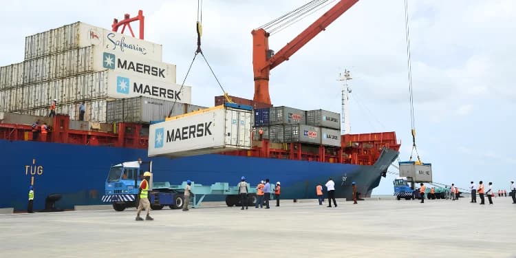 Ruto’s Govt Conducts Business With Iran as 5,200 Containers Are Discharged at Lamu Port
