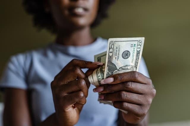 Finances: 5 Seemingly Small Yet Avoidable Payments And Fees That Are Costing You